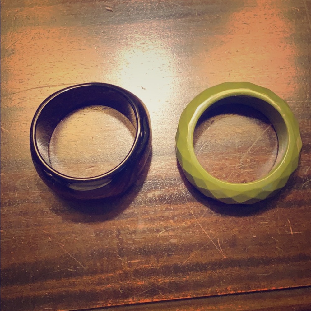 2 bracelets: Solid Black & Solid Olive Green